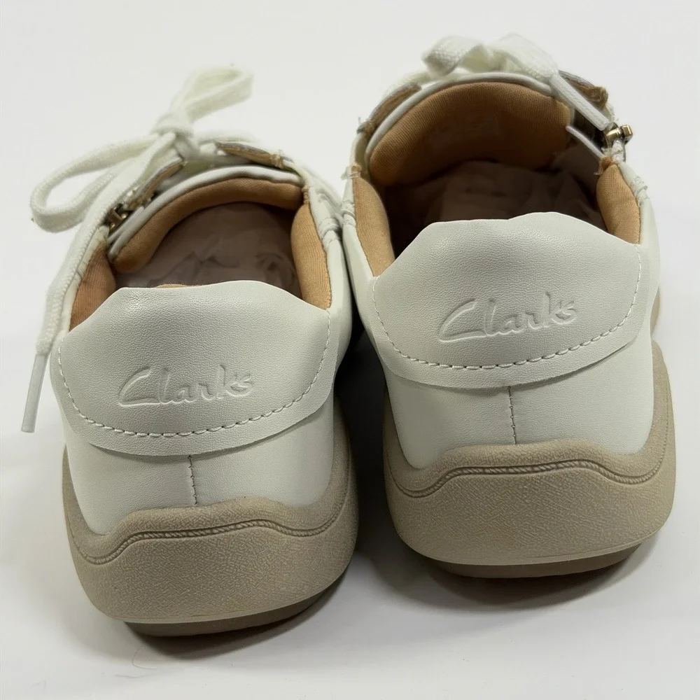 Clarks Size-8.5M Women's Bryianne Bayla Round Toe Off White Leather Sneakers